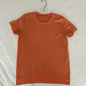 Lululemon Swiftly relaxed shirt